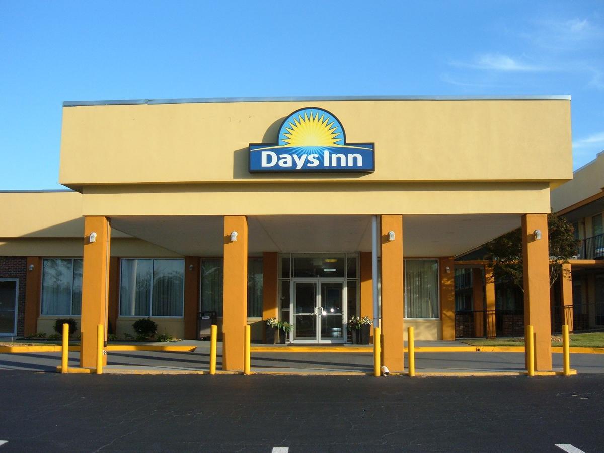 Days Inn By Wyndham Madison Buitenkant foto