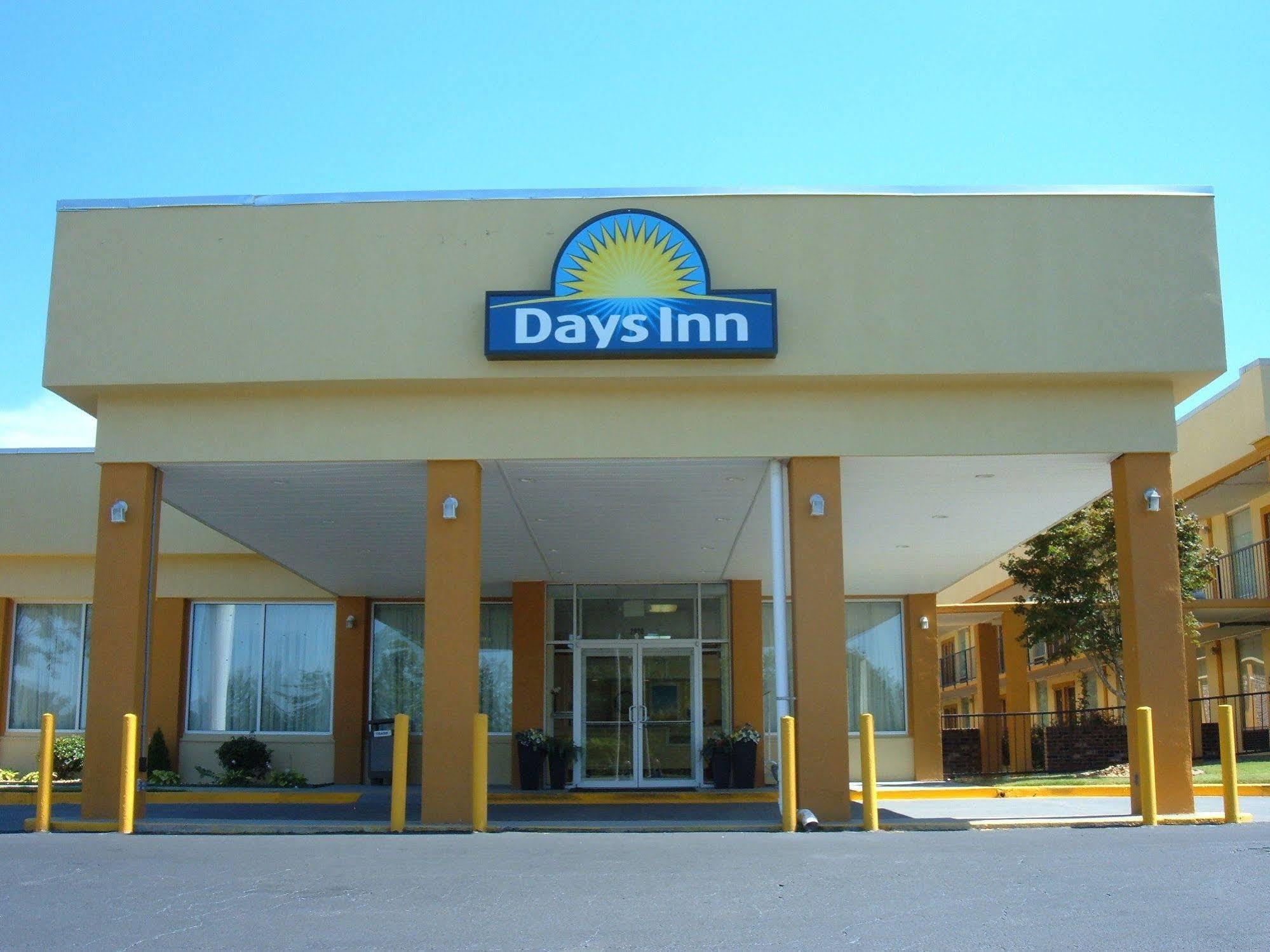 Days Inn By Wyndham Madison Buitenkant foto
